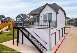 Building Photo - 10116 Danielson Grv Dr
