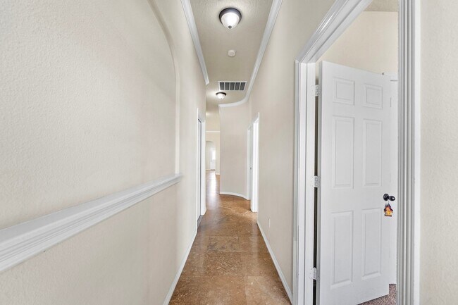 Foto del edificio - 18319 Hillingdon Ln