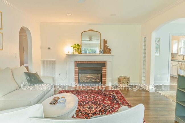 Building Photo - 303 Shawnee Trail