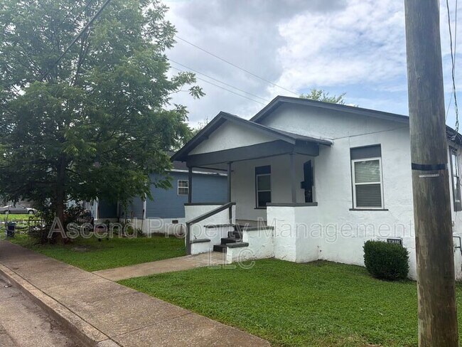 Foto del edificio - 557 N Willow St