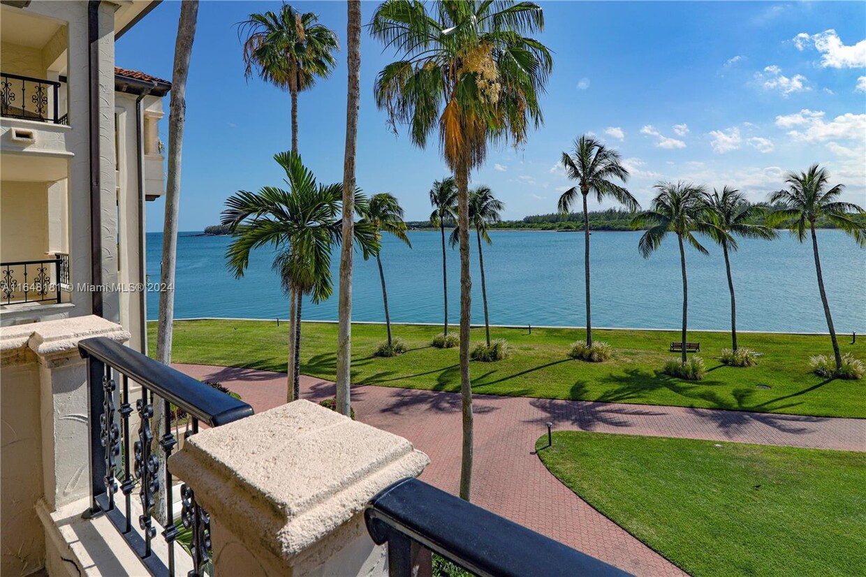 Foto principal - 2235 Fisher Island Dr