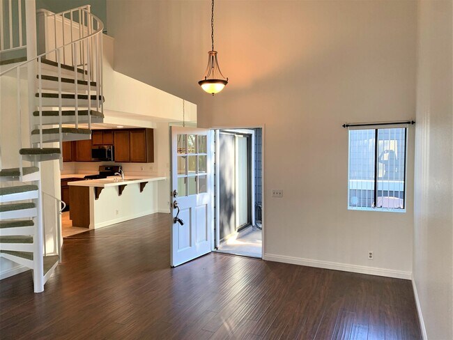 Foto del edificio - Amazing condo located in desirable Aliso Viejo!