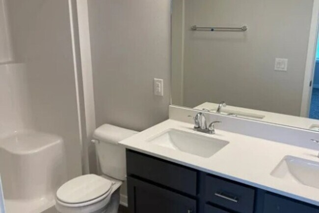 Building Photo - Spacious 3BR 2.5ba house in Waukee, available NOW!