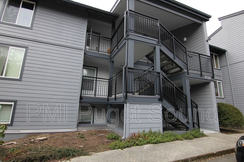 2511 NE 4th St Unit Apt 313, Renton, WA 98056 Condo for Rent in