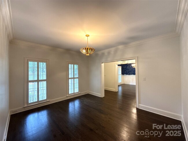 Building Photo - 1500 Ferncliff Rd