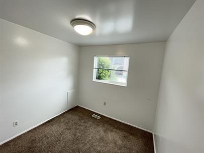 Foto del edificio - 549 Stringham Ave