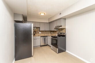 2BR, 2BA - 1030SF - Reserve at the Knolls
