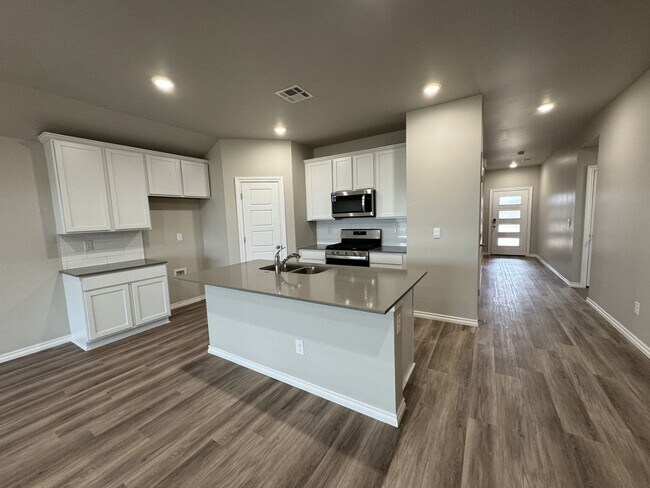 Foto del edificio - Luxury Farm style 4 Bedroom 2 Bathroom Hom...