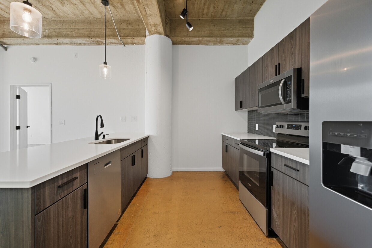 Foto principal - Teweles Seed Tower Apartments