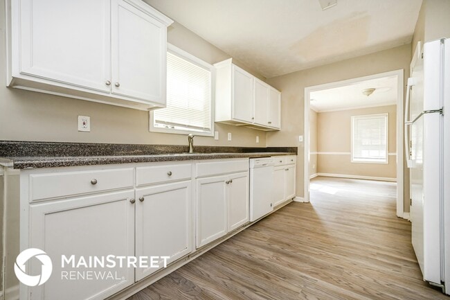 Foto del edificio - 5802 Mays Ridge Ct
