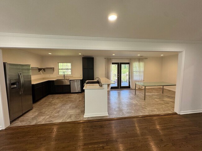 Foto del edificio - 995 Fleetwood Cir SW