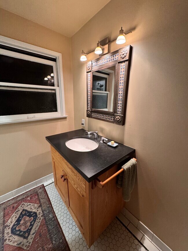 Foto del edificio - 4267 Le Bourget Ave
