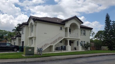 Building Photo - 8804 NW 109th Pl