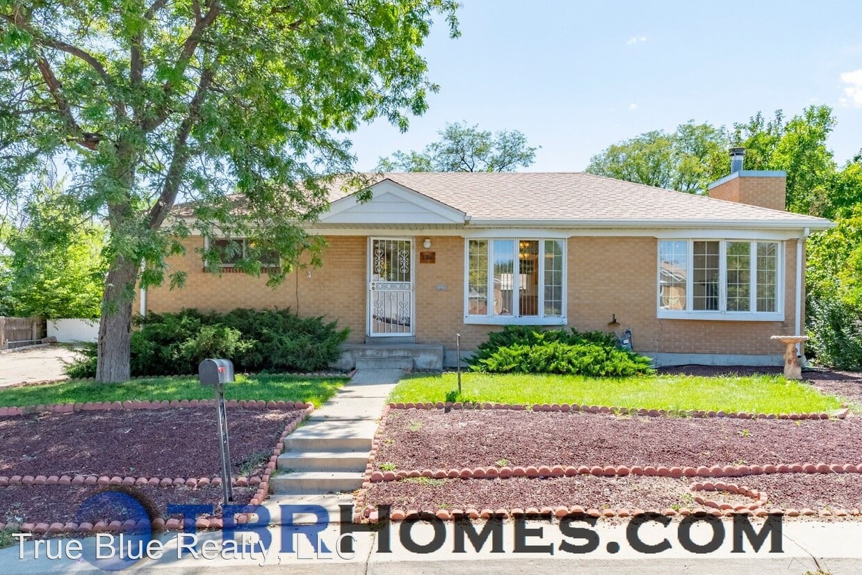 Primary Photo - 4 br, 2 bath House - 128 Emery Rd