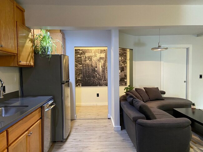 Foto del edificio - 1043 Sanborn Ave