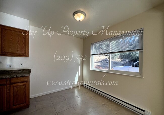 Building Photo - 19199 Beauchamp Dr