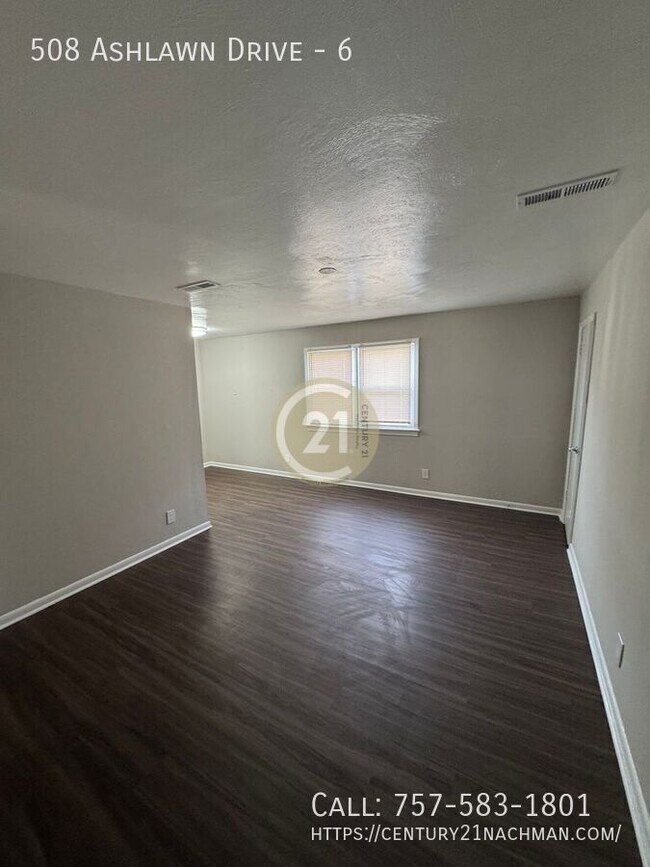 Foto del edificio - 508 Ashlawn Dr