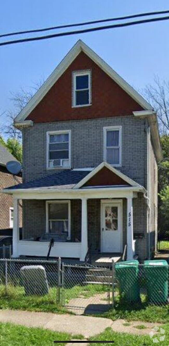Building Photo - 515 18th St