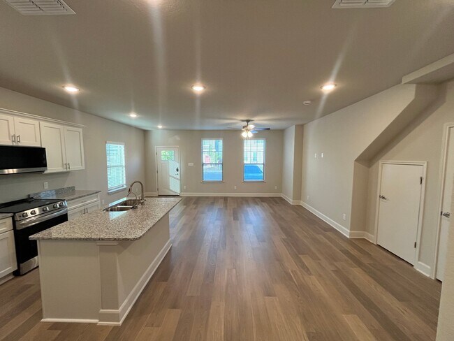 Photo - 7131 Magnolia Pass (San Antonio, TX) Apartment