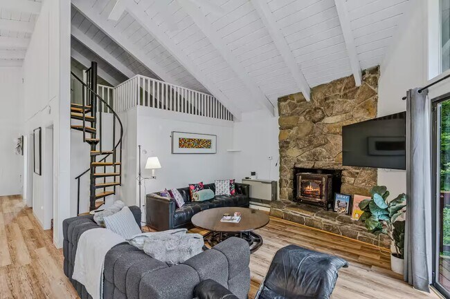 Foto del edificio - 2364 Willard Rd