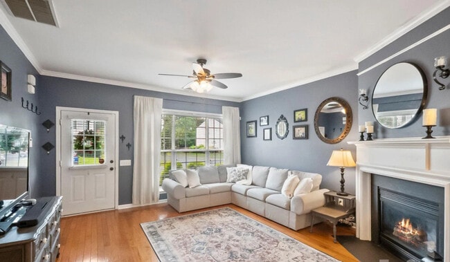 Foto del edificio - 2143 Kaybird Ln