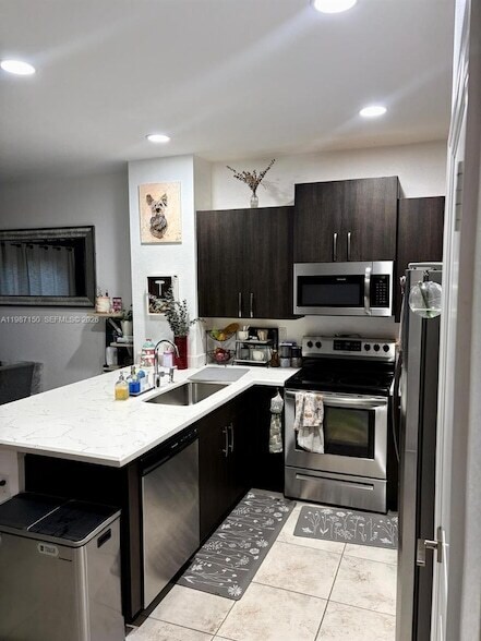 Foto del edificio - 4002 NW 11 Dr