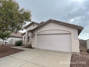 Building Photo - 3028 S Elinore Dr