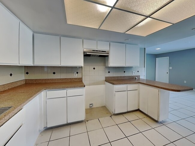 Building Photo - 6410 Gamble Dr