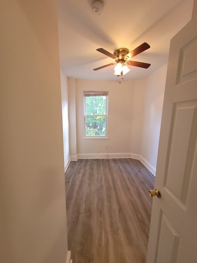 Foto del edificio - 417 I St NE