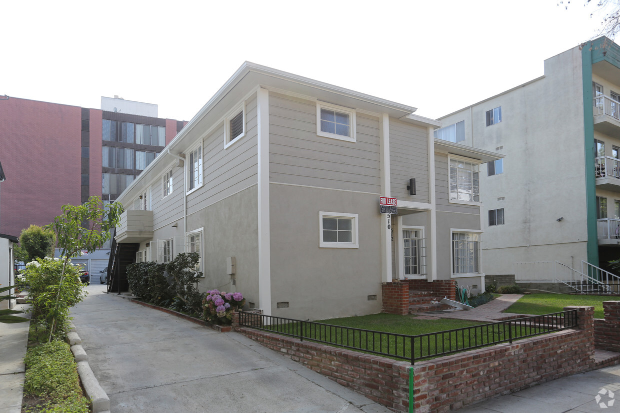Building Photo - 510-512 Kelton Ave