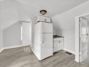 Building Photo - 324 N Hardesty Building Photo - 324 N Hardesty