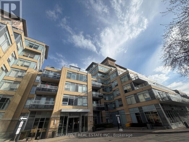 Photo du bâtiment - 701 Sheppard Ave W