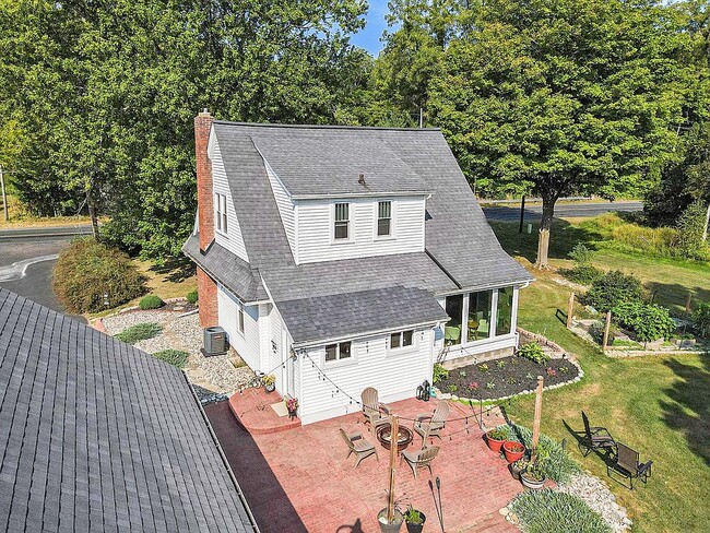 Building Photo - 3512 Douglas Ave