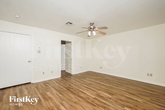 Building Photo - 113 Ocotillo