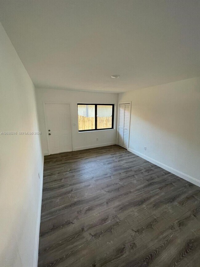 Foto del edificio - 7360 SW 21st St