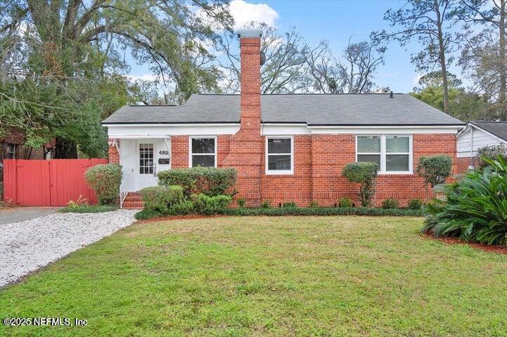 Foto principal - 4818 Attleboro St