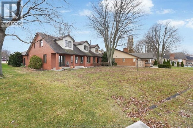 Photo du bâtiment - 12906 Riverside Dr E