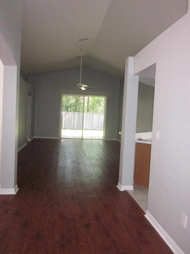 Building Photo - CHAPEL PINES