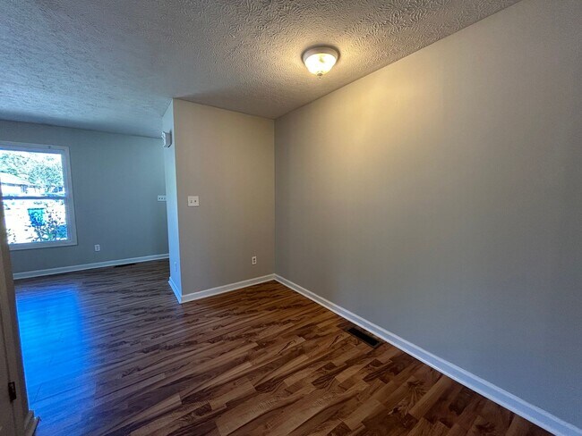 Foto del edificio - 216 Amy Ave