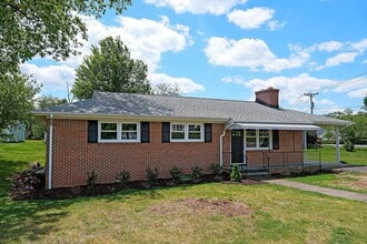 Building Photo - 5709 St George Ave