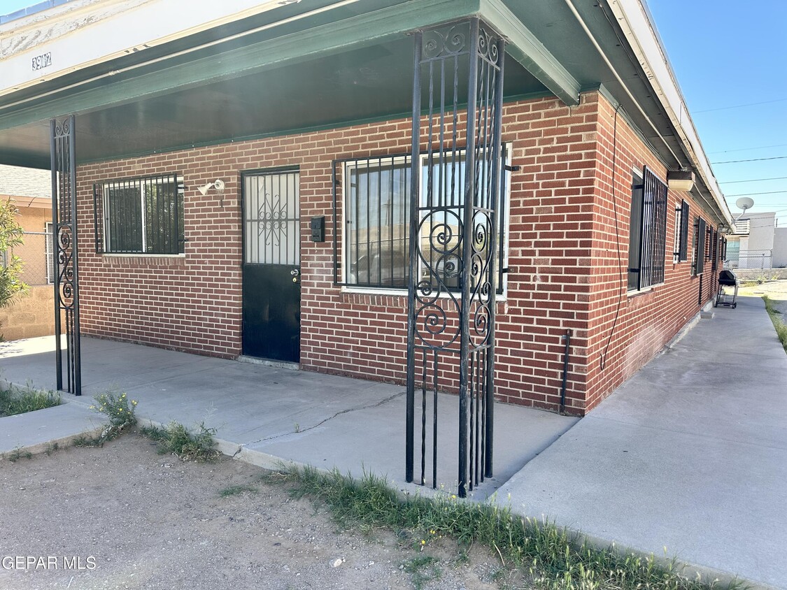 Primary Photo - 3912 Polk Ave