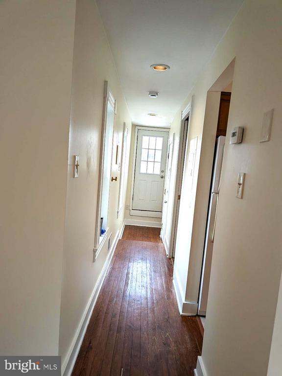 Building Photo - 1906 Fleet St