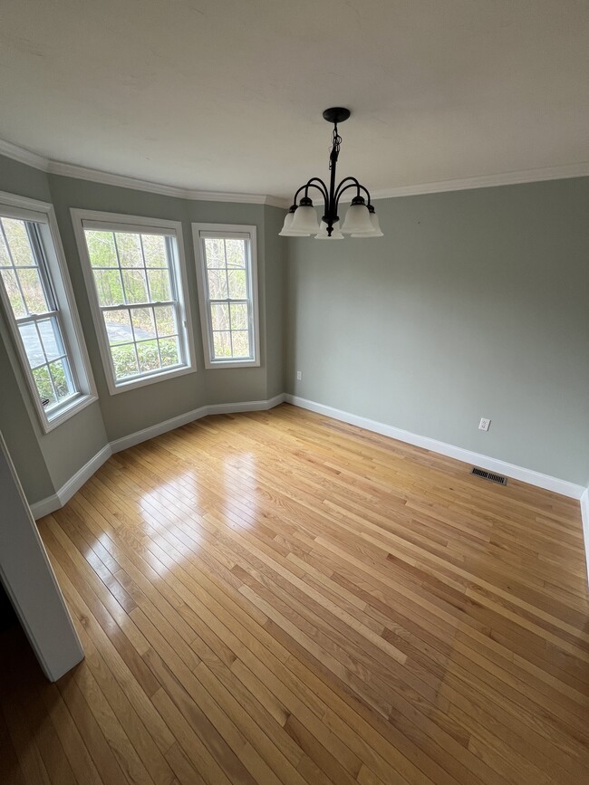 Foto del edificio - 10 Juneberry Ln