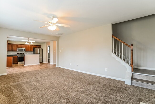 Building Photo - 12824 Walking Stick Dr