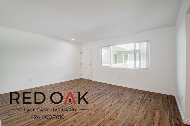 Building Photo - 326 S Westlake Ave