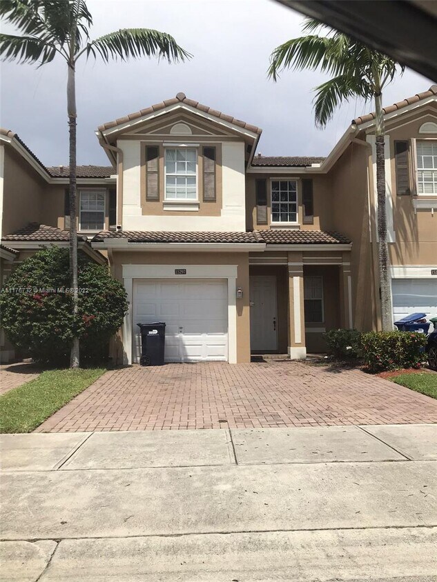 15297 119 Ter, Miami, FL 33196 Townhome Rentals in Miami FL