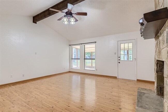 Building Photo - 303 El Mirador St