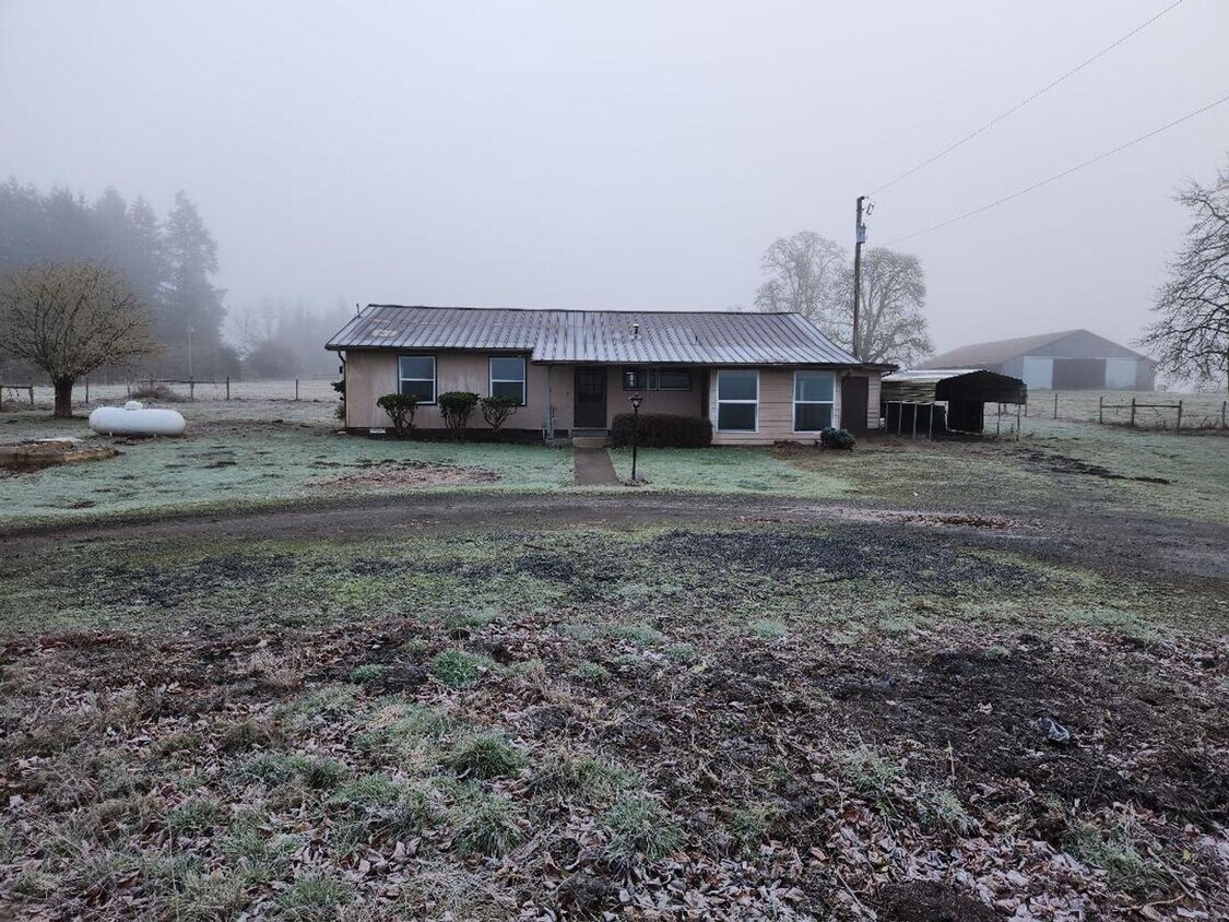 Primary Photo - 2 Bedroom 2 Bath Country Home