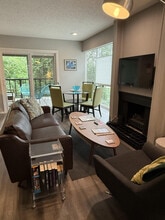 Building Photo - 2205 Spring Creek Dr