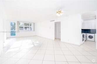 Building Photo - 6770 Indian Creek Dr